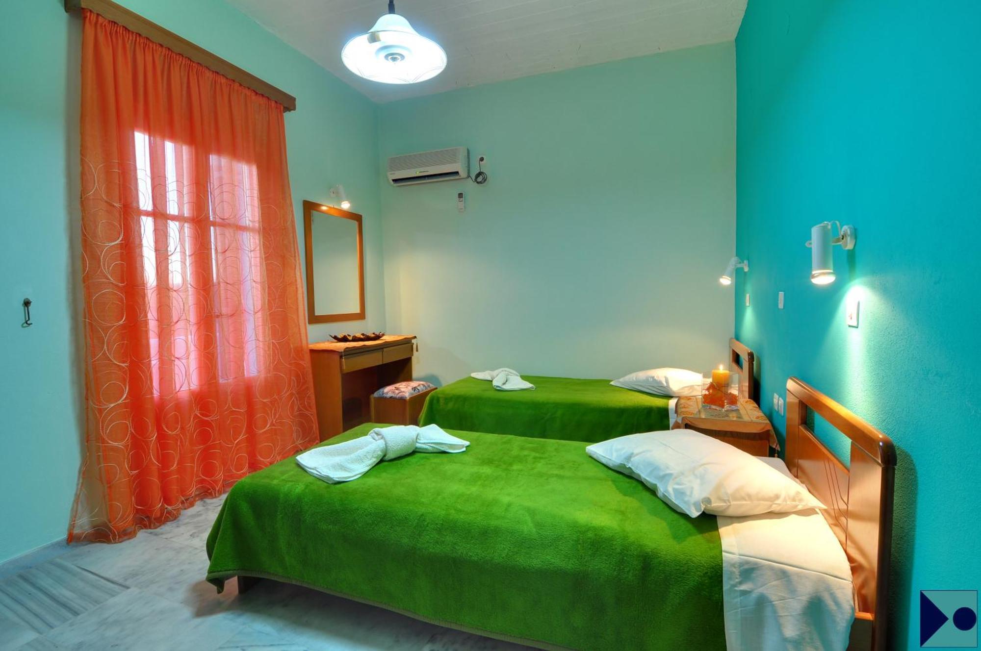 Hotel Smaragdi Apartments Vissa Room photo