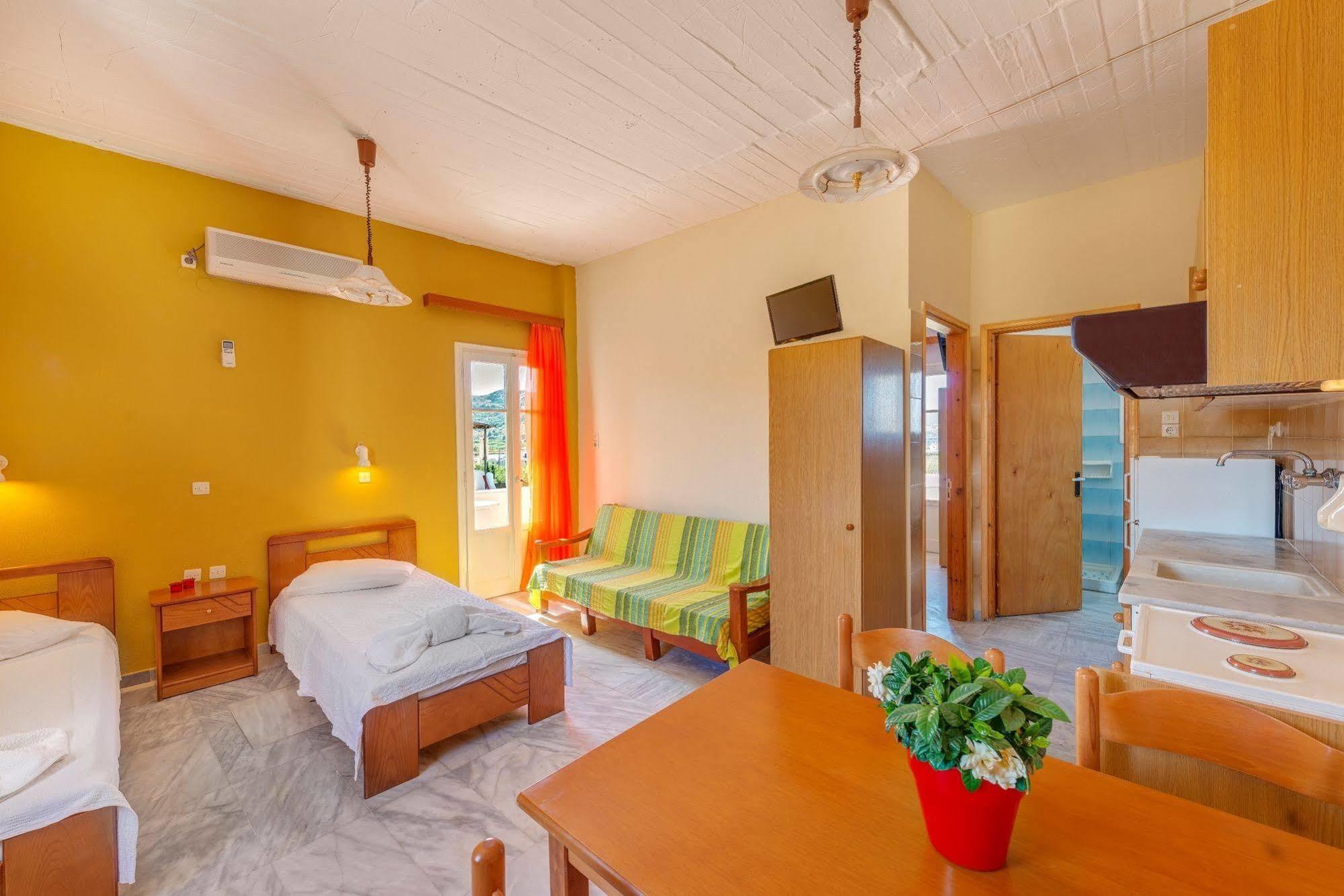 Hotel Smaragdi Apartments Vissa Exterior photo