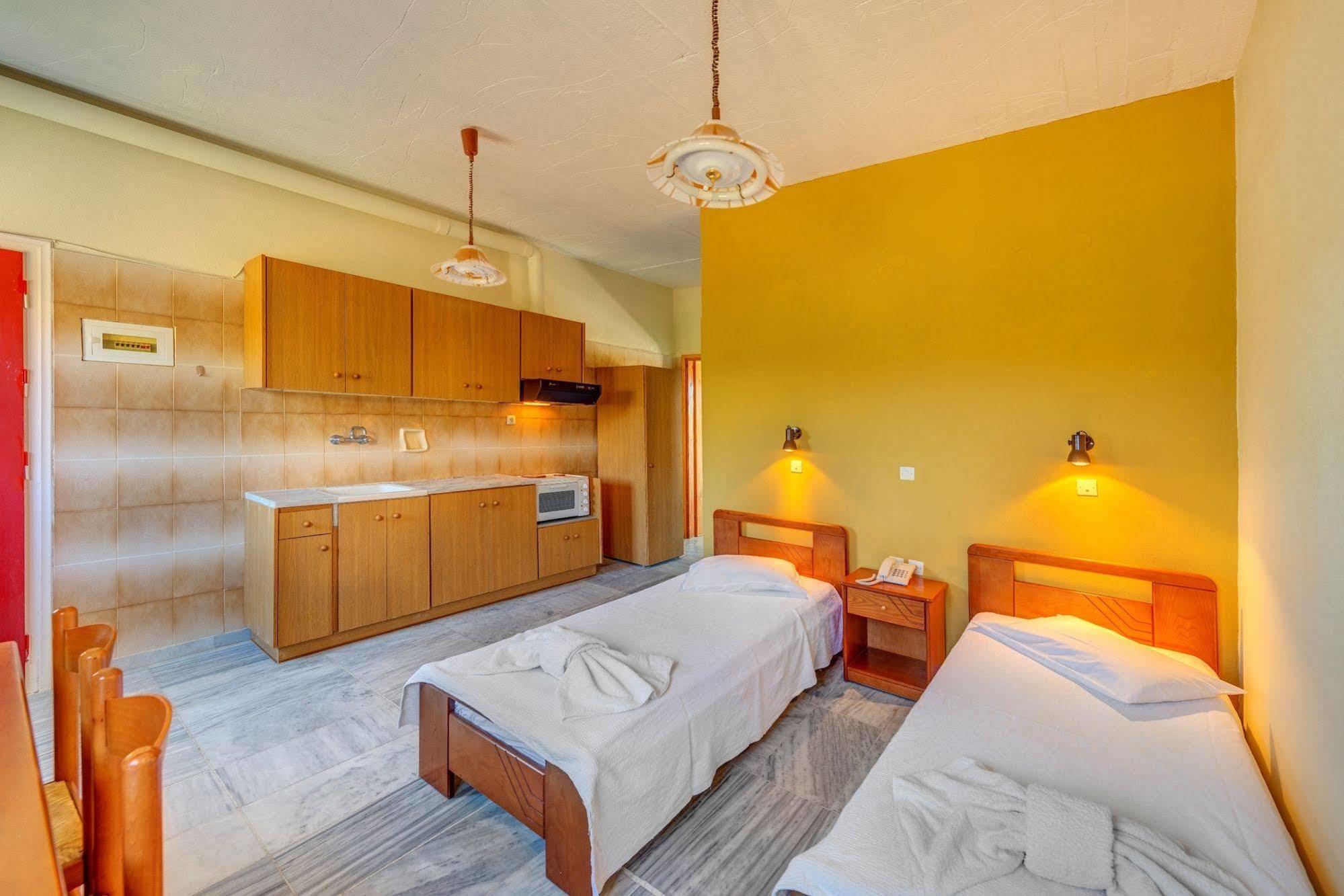 Hotel Smaragdi Apartments Vissa Exterior photo